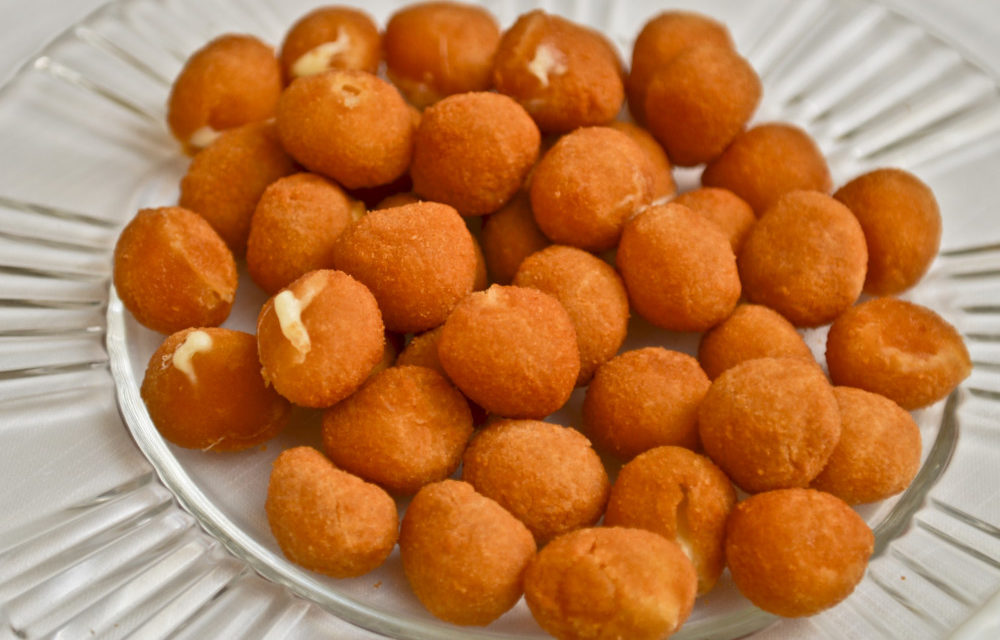 Breaded mozzarella bocconcini